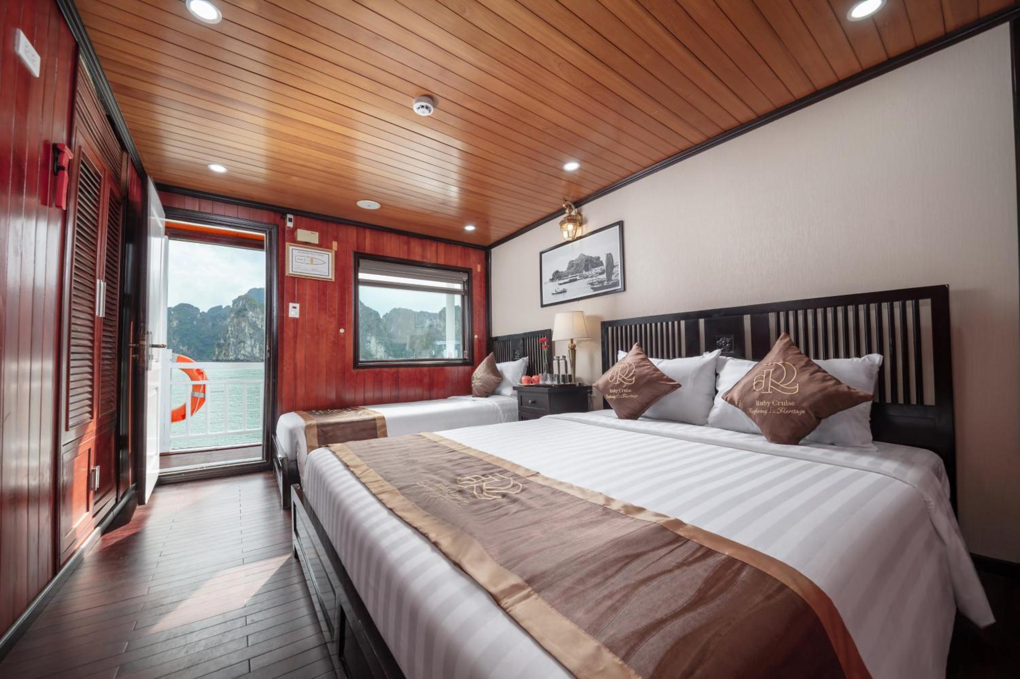 Hotel Ruby Cruise Ha Long Exteriér fotografie
