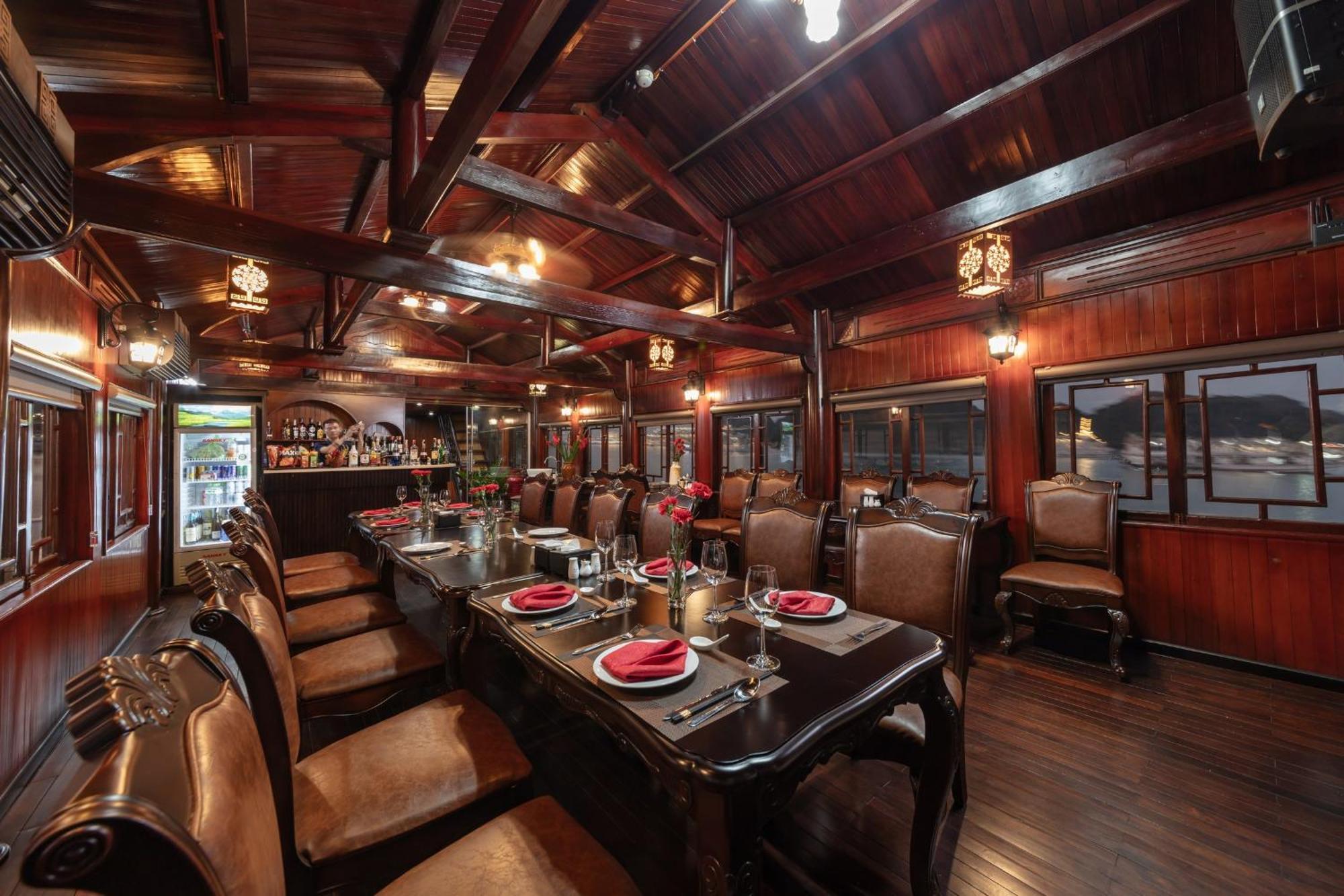 Hotel Ruby Cruise Ha Long Exteriér fotografie